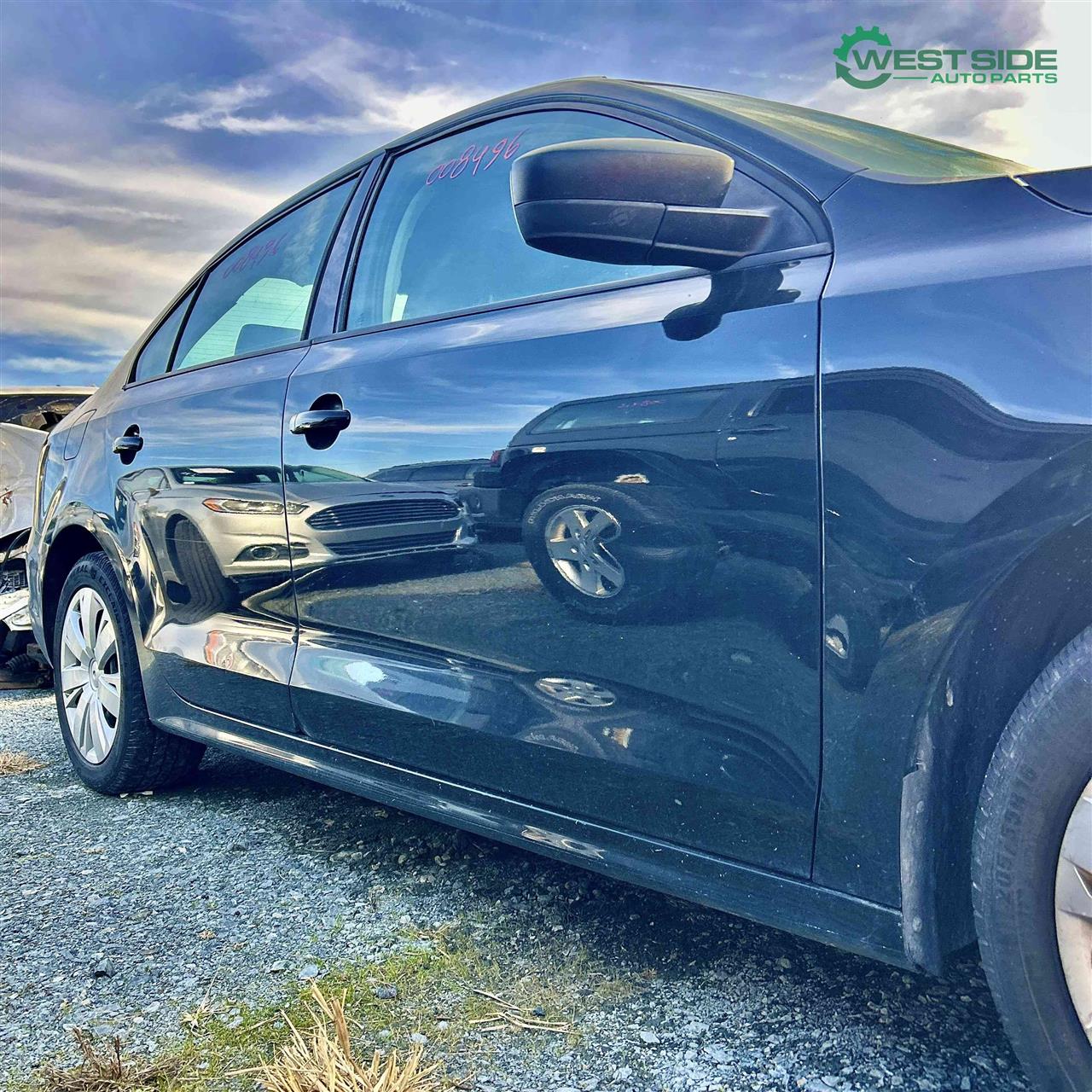 https://f005.backblazeb2.com/file/img-partshotlines-com/Inventory/EC474/Vehicle/112085_05.jpg