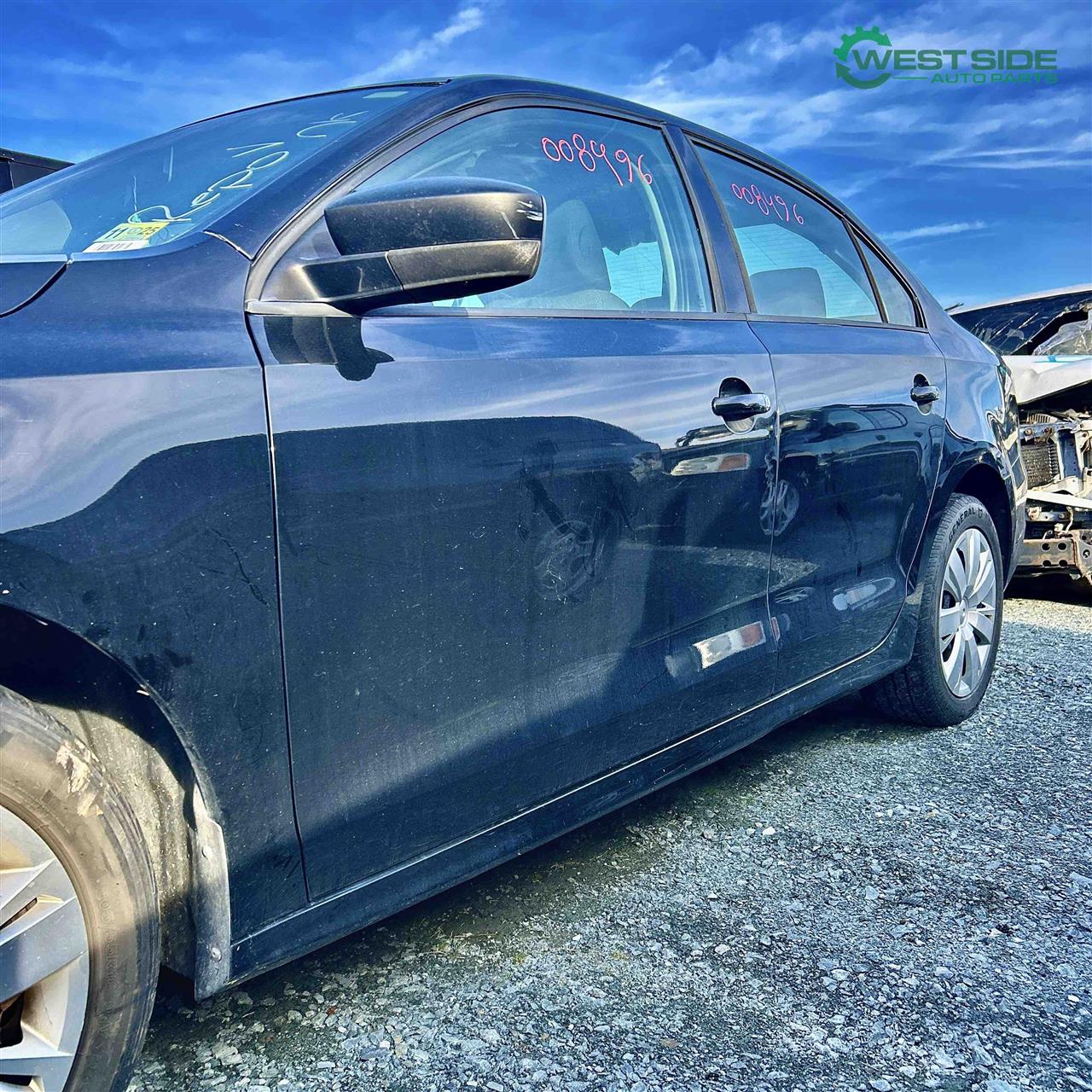 https://f005.backblazeb2.com/file/img-partshotlines-com/Inventory/EC474/Vehicle/112085_12.jpg
