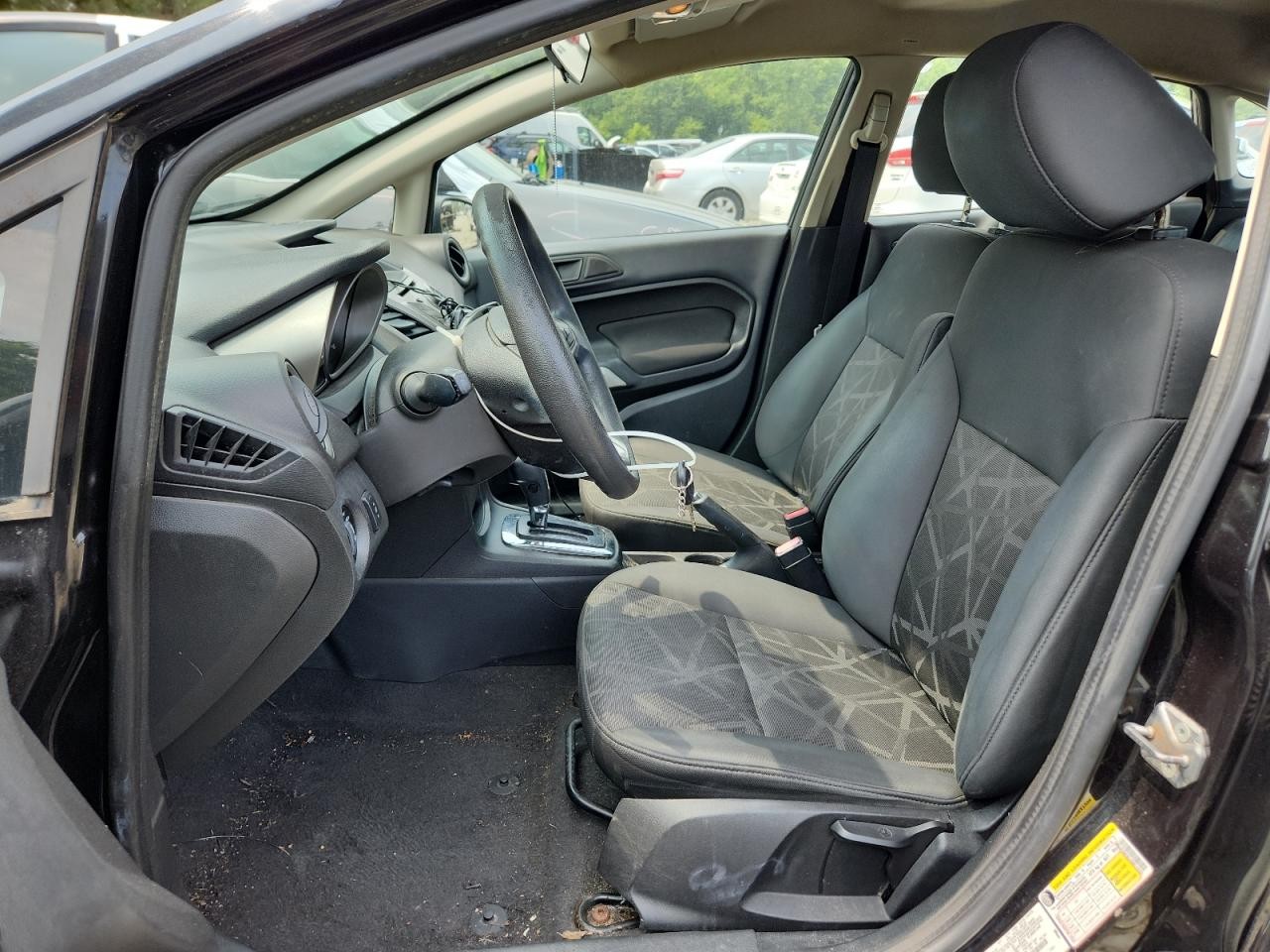 https://f005.backblazeb2.com/file/img-partshotlines-com/Inventory/EC474/Vehicle/112304_07.jpg