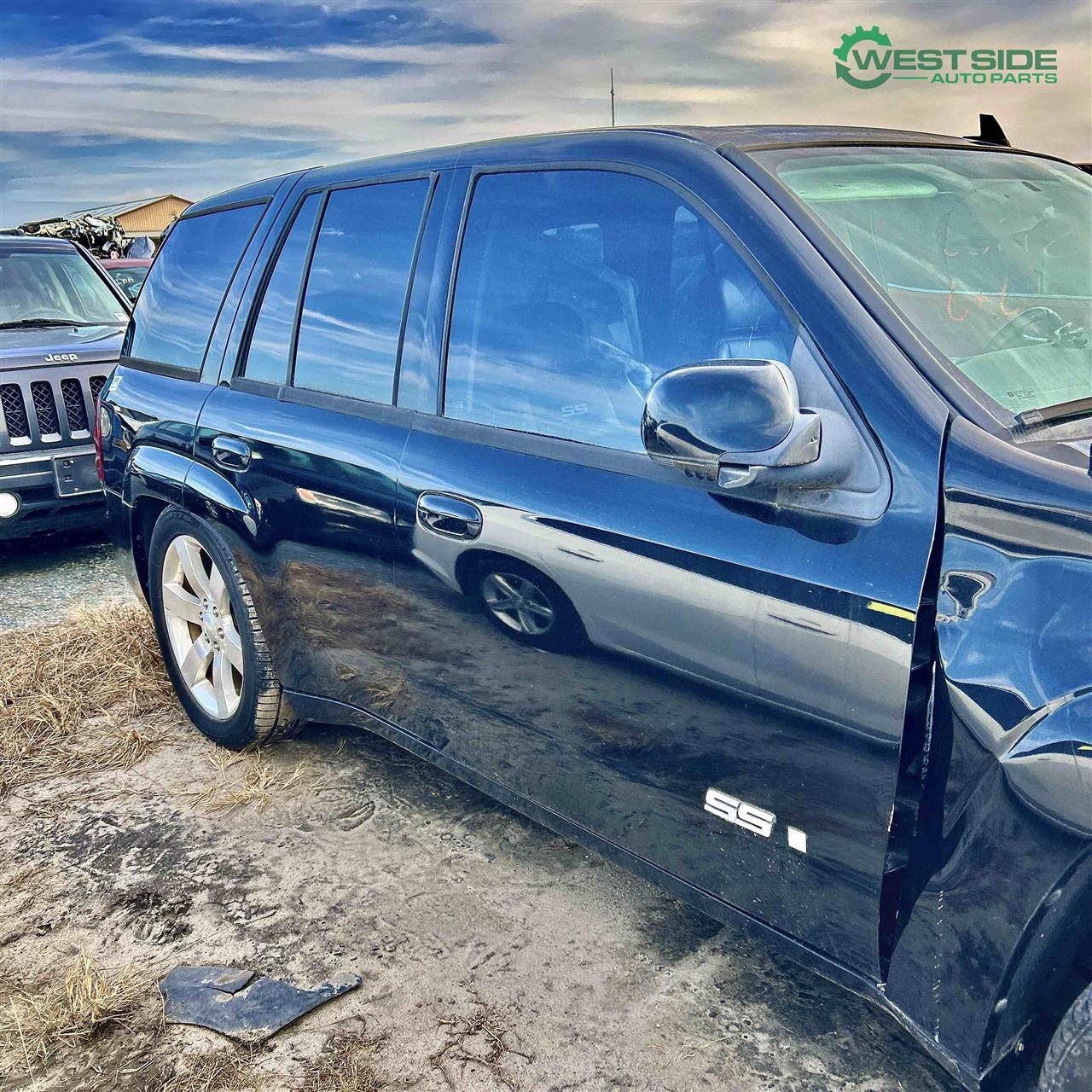 https://f005.backblazeb2.com/file/img-partshotlines-com/Inventory/EC474/Vehicle/112466_11.jpg