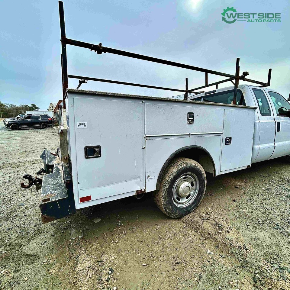 https://f005.backblazeb2.com/file/img-partshotlines-com/Inventory/EC474/Vehicle/113483_06.jpg