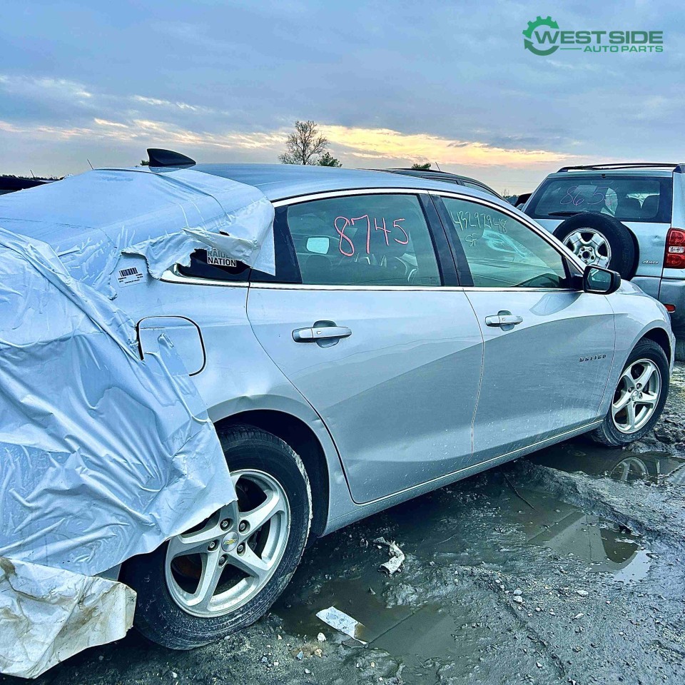 https://f005.backblazeb2.com/file/img-partshotlines-com/Inventory/EC474/Vehicle/114118_07.jpg