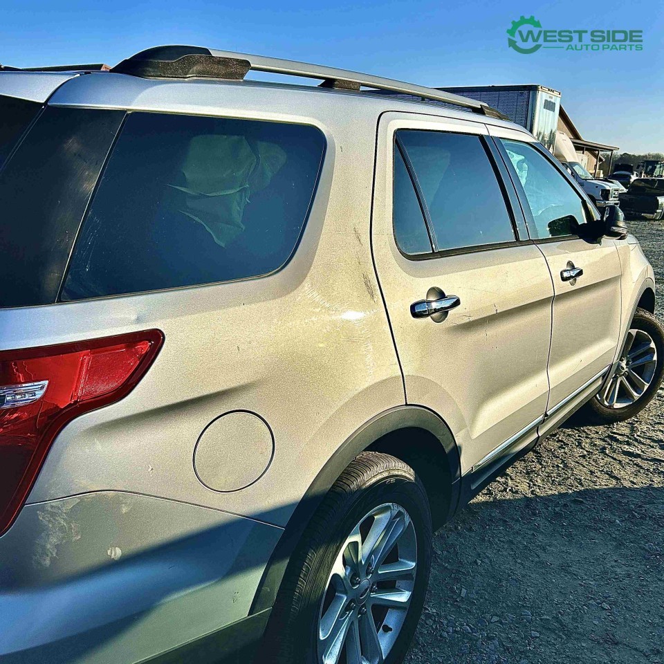 https://f005.backblazeb2.com/file/img-partshotlines-com/Inventory/EC474/Vehicle/114734_08.jpg