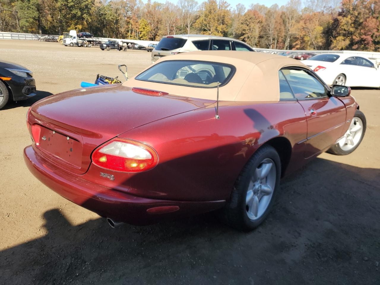 https://f005.backblazeb2.com/file/img-partshotlines-com/Inventory/EC474/Vehicle/114852_03.jpg