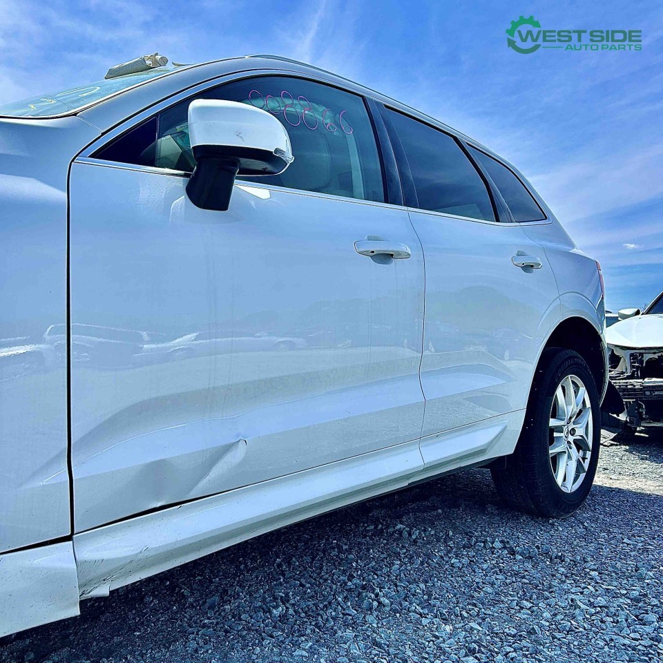 https://f005.backblazeb2.com/file/img-partshotlines-com/Inventory/EC474/Vehicle/115169_02.jpg