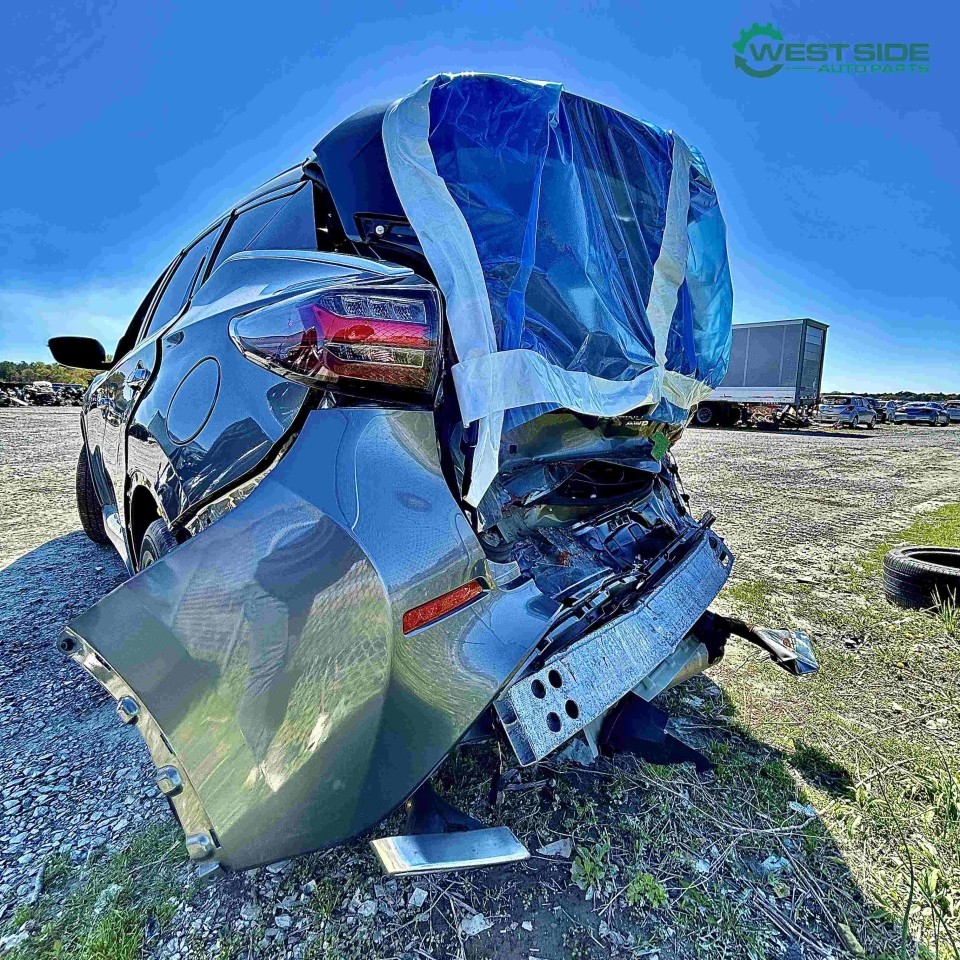 https://f005.backblazeb2.com/file/img-partshotlines-com/Inventory/EC474/Vehicle/115467_10.jpg