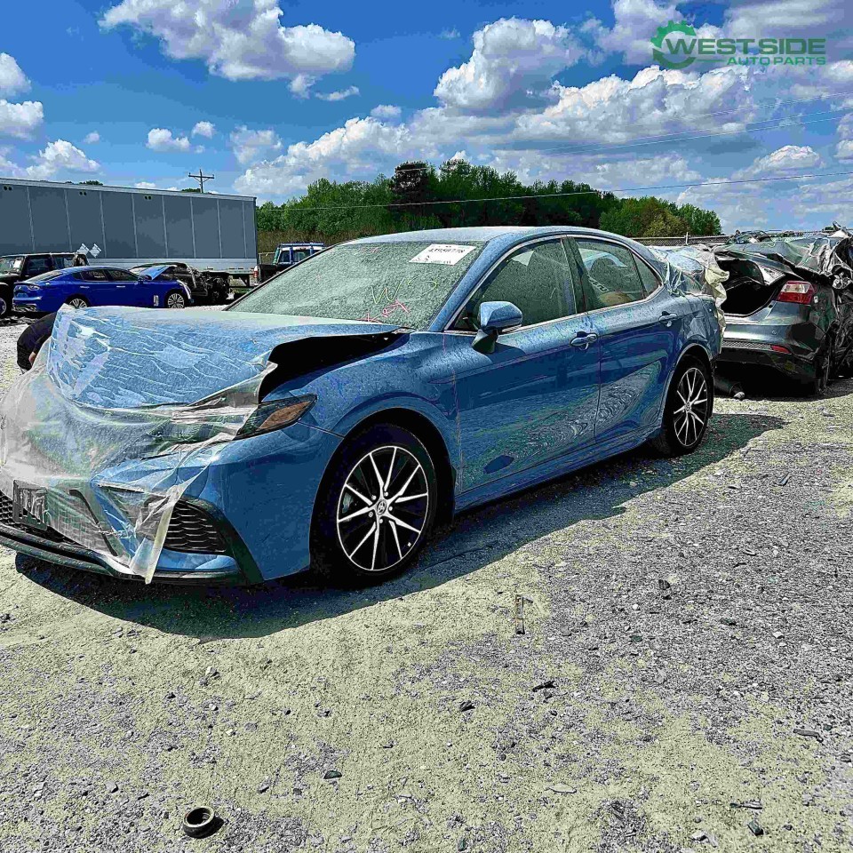 https://f005.backblazeb2.com/file/img-partshotlines-com/Inventory/EC474/Vehicle/115641_01.jpg