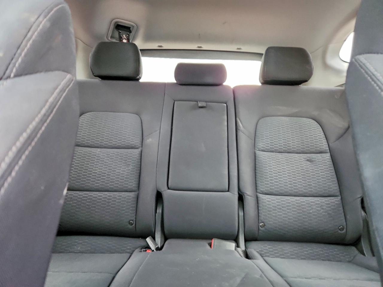 https://f005.backblazeb2.com/file/img-partshotlines-com/Inventory/EC474/Vehicle/116776_10.jpg