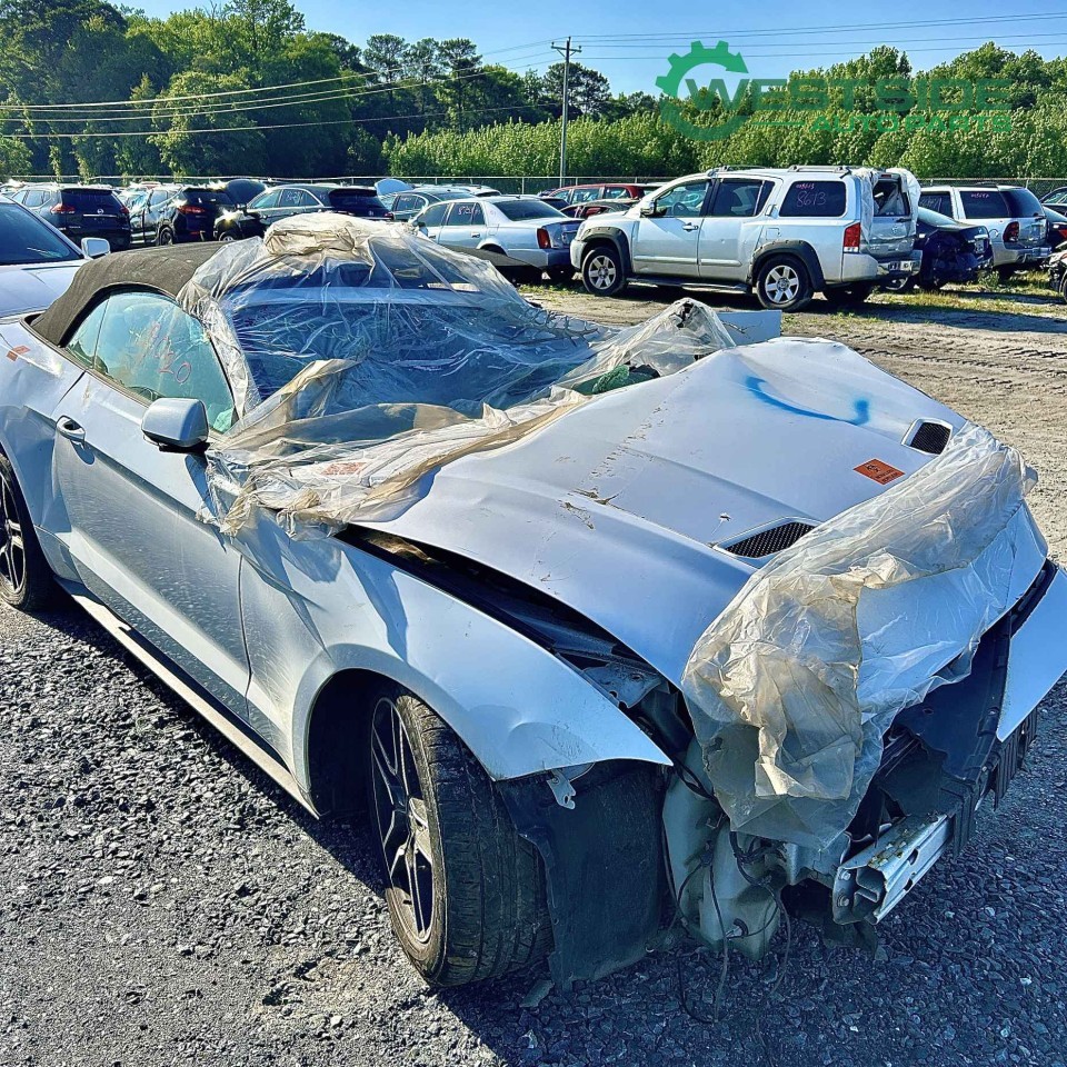 https://f005.backblazeb2.com/file/img-partshotlines-com/Inventory/EC474/Vehicle/116792_11.jpg