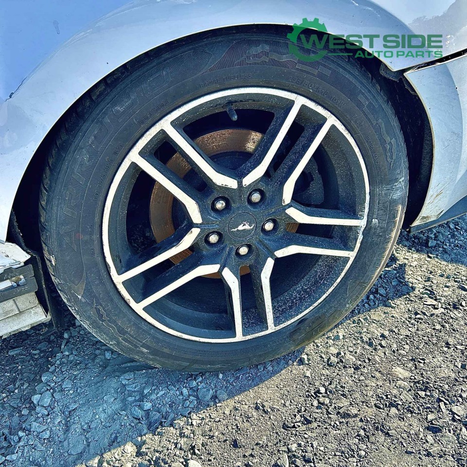 https://f005.backblazeb2.com/file/img-partshotlines-com/Inventory/EC474/Vehicle/116792_12.jpg