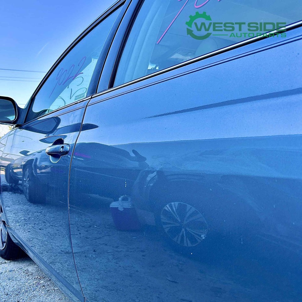 https://f005.backblazeb2.com/file/img-partshotlines-com/Inventory/EC474/Vehicle/116800_06.jpg