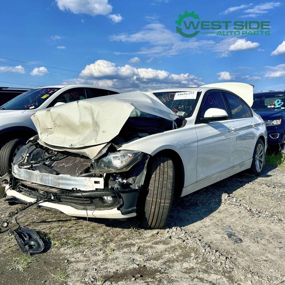 https://f005.backblazeb2.com/file/img-partshotlines-com/Inventory/EC474/Vehicle/117874_01.jpg