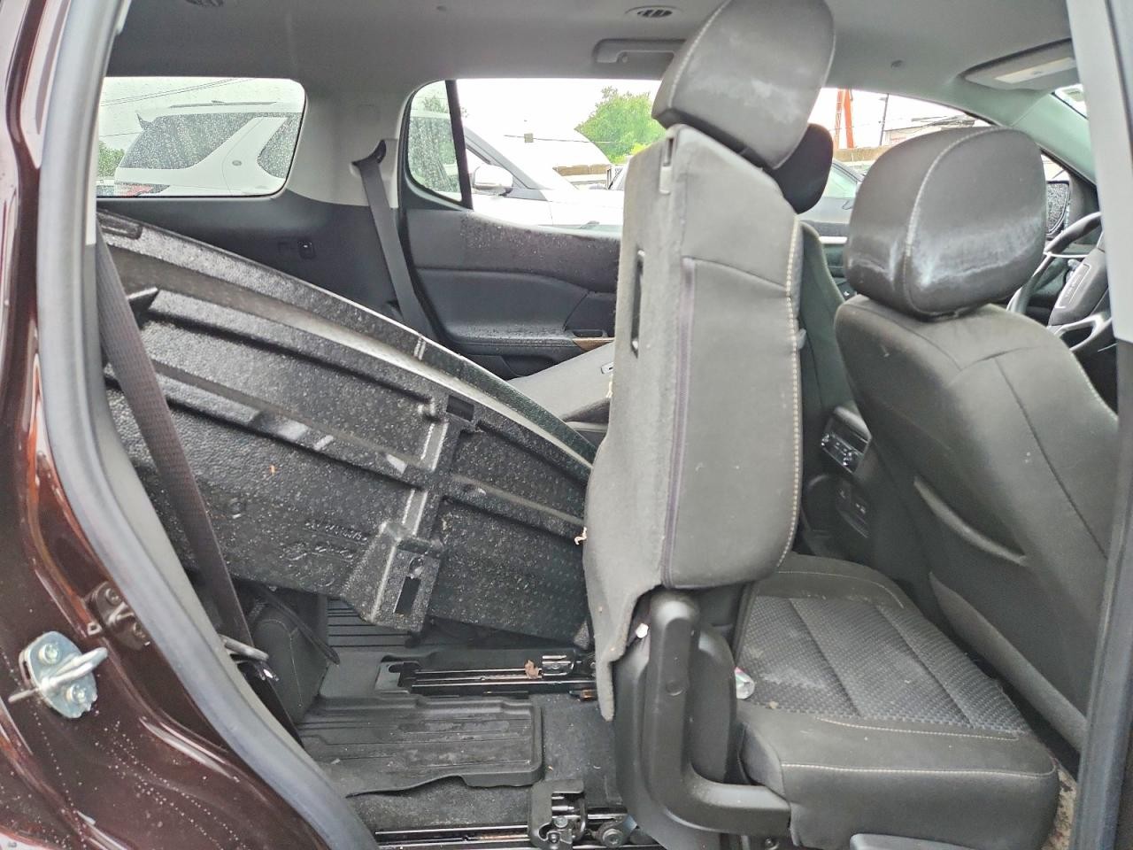 https://f005.backblazeb2.com/file/img-partshotlines-com/Inventory/EC474/Vehicle/119809_11.jpg
