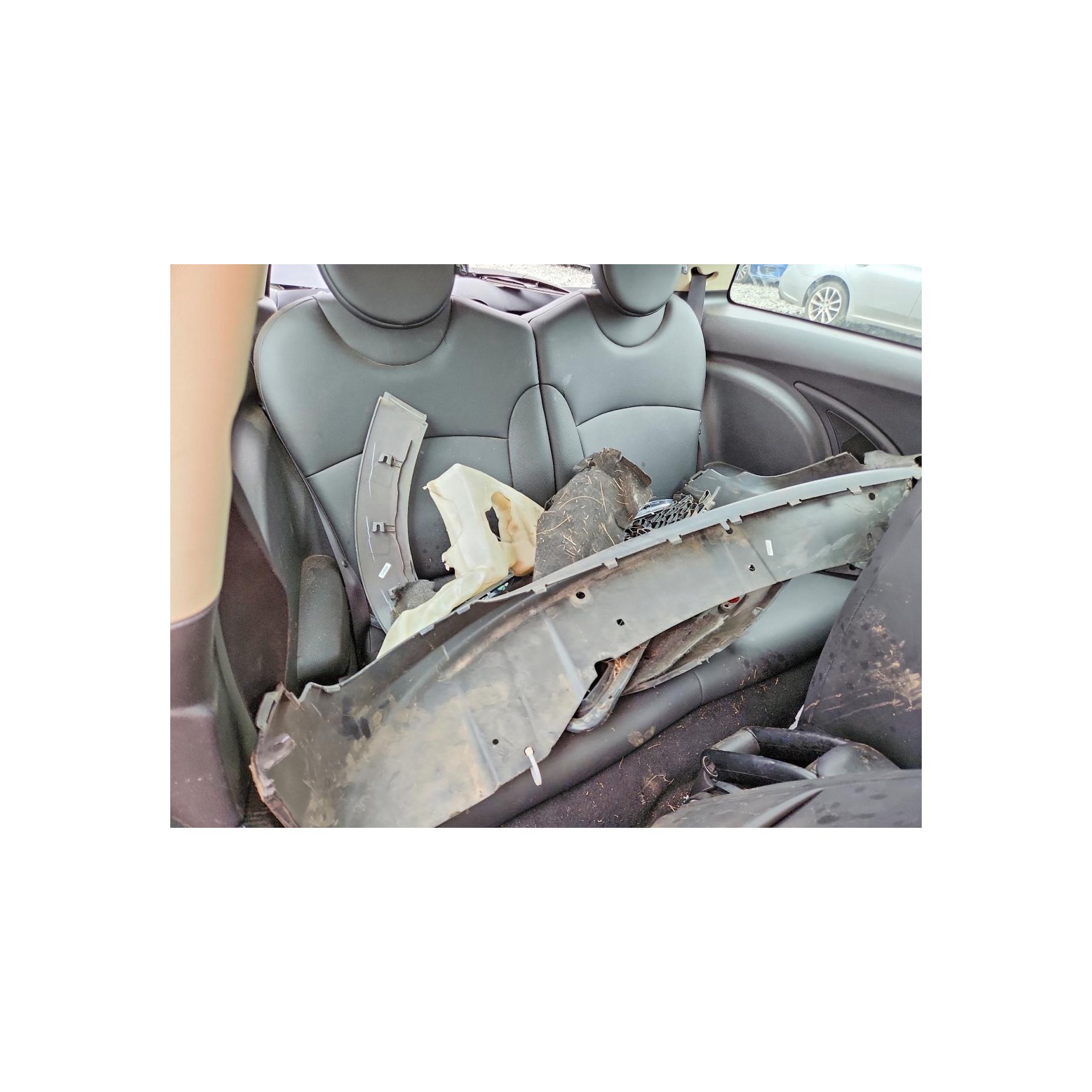 https://f005.backblazeb2.com/file/img-partshotlines-com/Inventory/EC474/Vehicle/120277_10.jpg