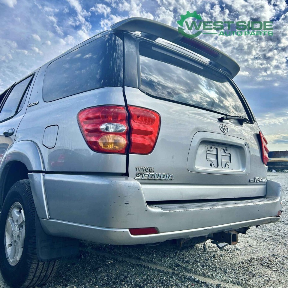 https://f005.backblazeb2.com/file/img-partshotlines-com/Inventory/EC474/Vehicle/120500_08.jpg