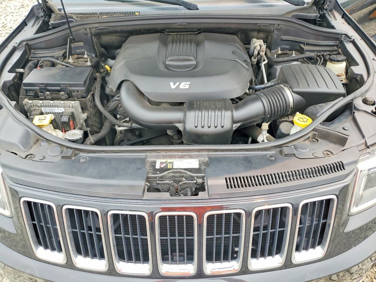 https://f005.backblazeb2.com/file/img-partshotlines-com/Inventory/EC474/Vehicle/120560_12.jpg