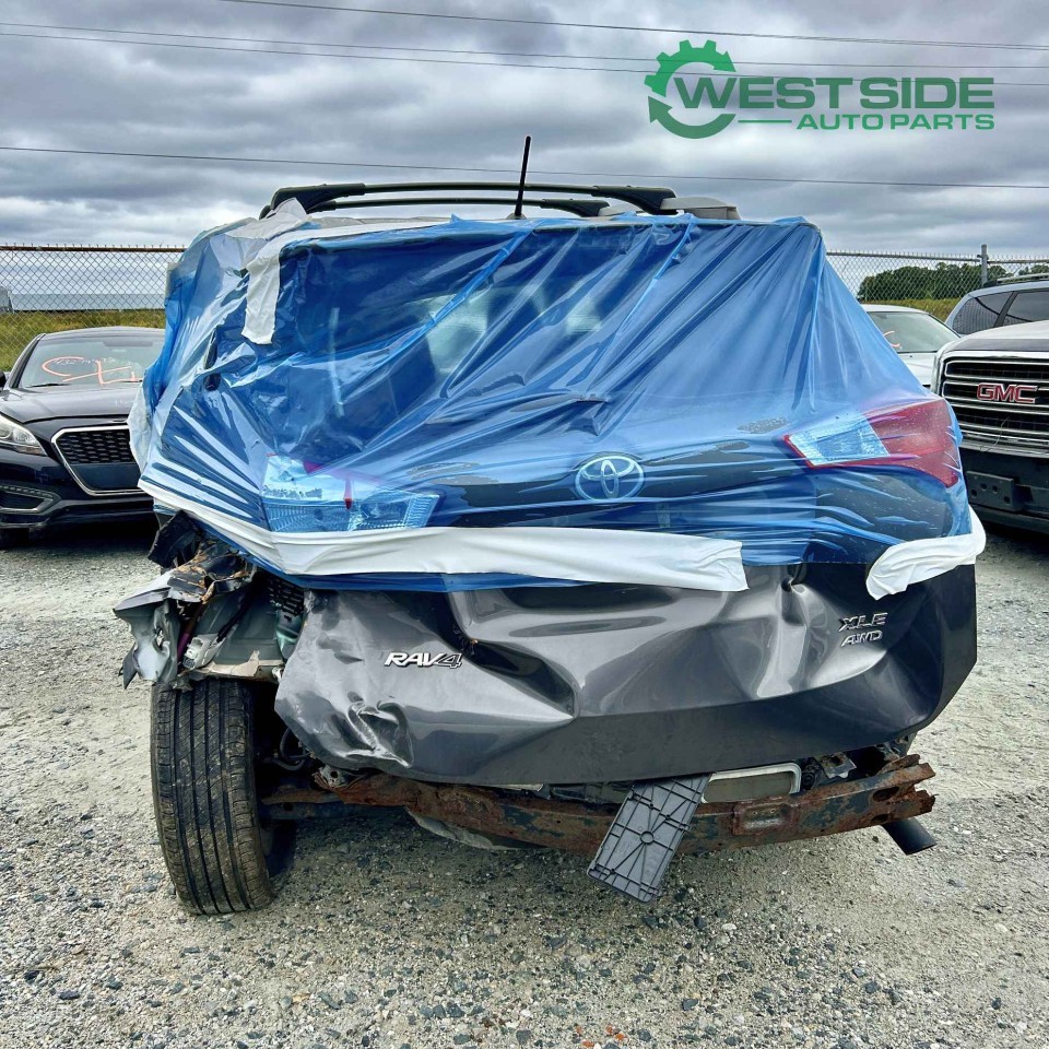 https://f005.backblazeb2.com/file/img-partshotlines-com/Inventory/EC474/Vehicle/121360_06.jpg