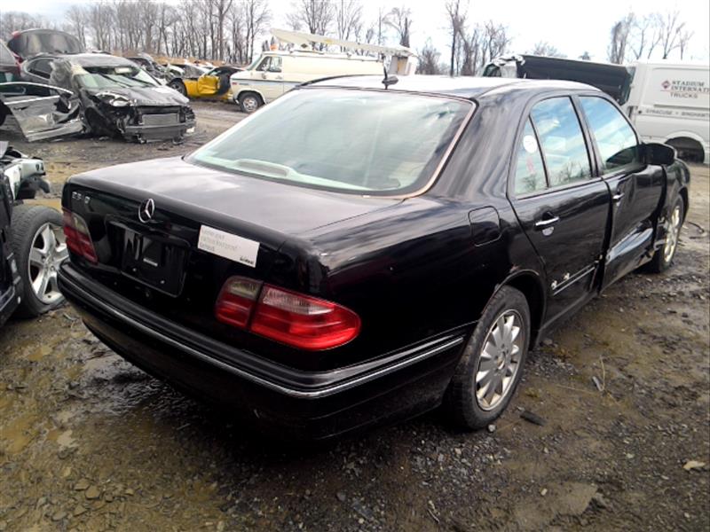 https://f005.backblazeb2.com/file/img-partshotlines-com/Inventory/EC684/Vehicle/11791_07.jpg
