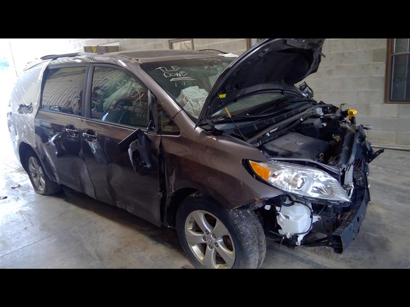 https://f005.backblazeb2.com/file/img-partshotlines-com/Inventory/EC684/Vehicle/12514_03.jpg