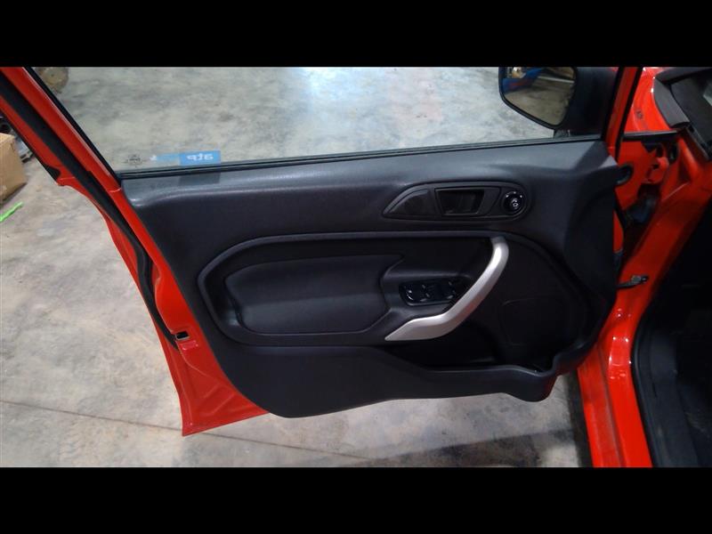https://f005.backblazeb2.com/file/img-partshotlines-com/Inventory/EC684/Vehicle/12694_11.jpg