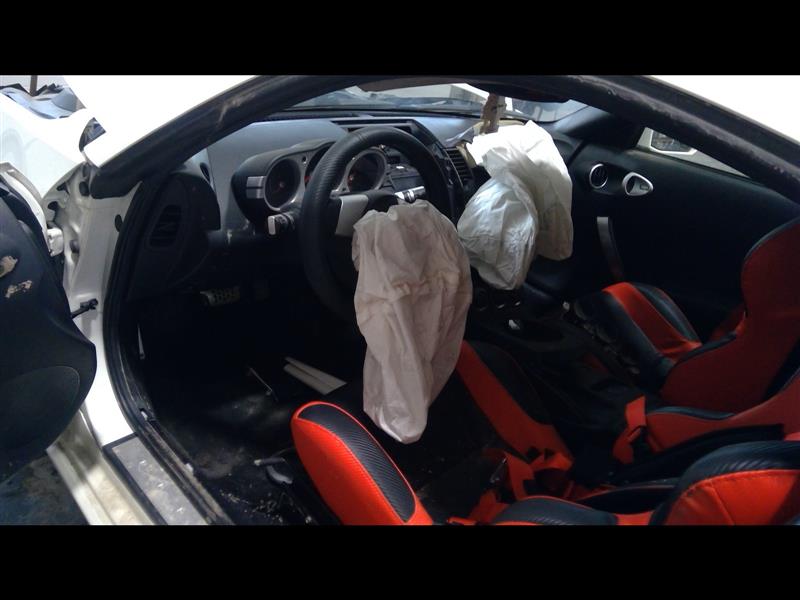 https://f005.backblazeb2.com/file/img-partshotlines-com/Inventory/EC684/Vehicle/12742_09.jpg