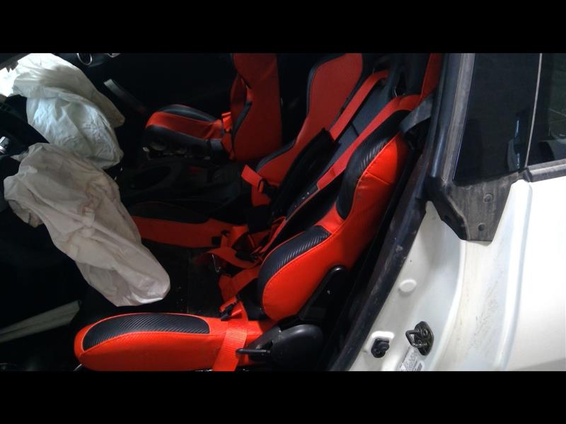 https://f005.backblazeb2.com/file/img-partshotlines-com/Inventory/EC684/Vehicle/12742_11.jpg