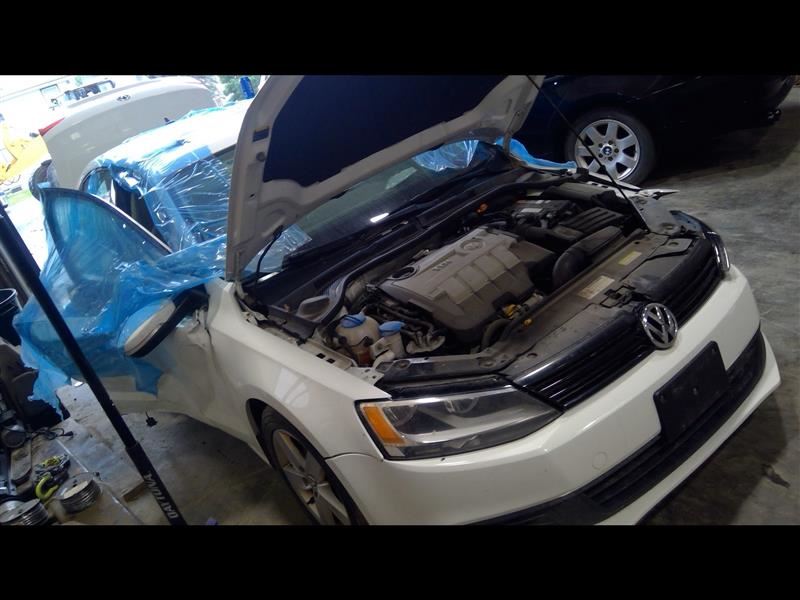 https://f005.backblazeb2.com/file/img-partshotlines-com/Inventory/EC684/Vehicle/13397_03.jpg