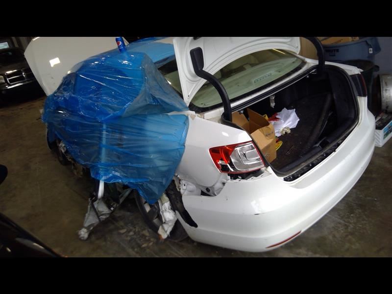 https://f005.backblazeb2.com/file/img-partshotlines-com/Inventory/EC684/Vehicle/13397_04.jpg