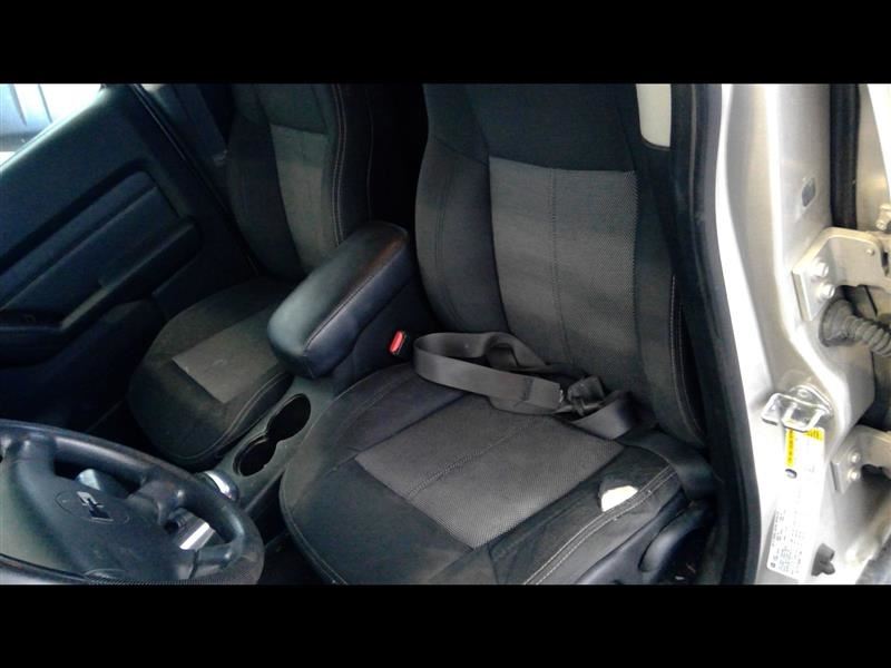 https://f005.backblazeb2.com/file/img-partshotlines-com/Inventory/EC684/Vehicle/13417_07.jpg