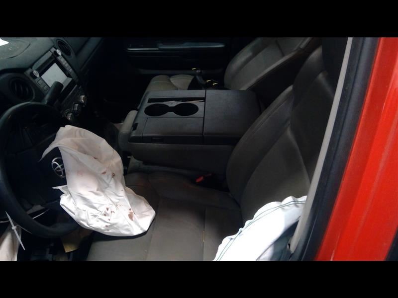 https://f005.backblazeb2.com/file/img-partshotlines-com/Inventory/EC684/Vehicle/13804_08.jpg