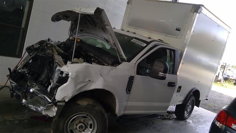 https://f005.backblazeb2.com/file/img-partshotlines-com/Inventory/EC684/Vehicle/14124_01.jpg
