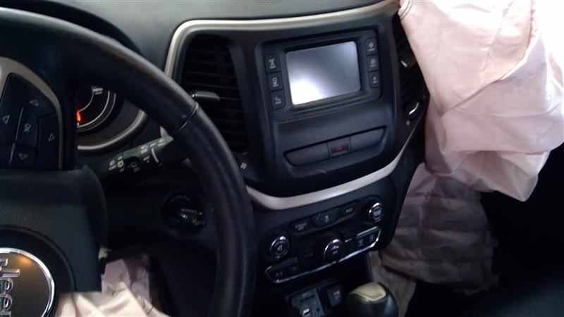 https://f005.backblazeb2.com/file/img-partshotlines-com/Inventory/EC684/Vehicle/14190_08.jpg
