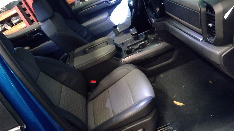 https://f005.backblazeb2.com/file/img-partshotlines-com/Inventory/EC684/Vehicle/14440_07.jpg
