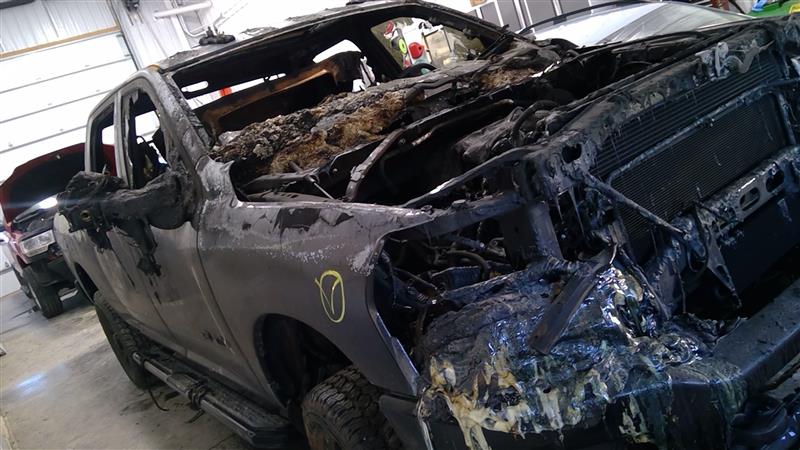 https://f005.backblazeb2.com/file/img-partshotlines-com/Inventory/EC684/Vehicle/14562_07.jpg
