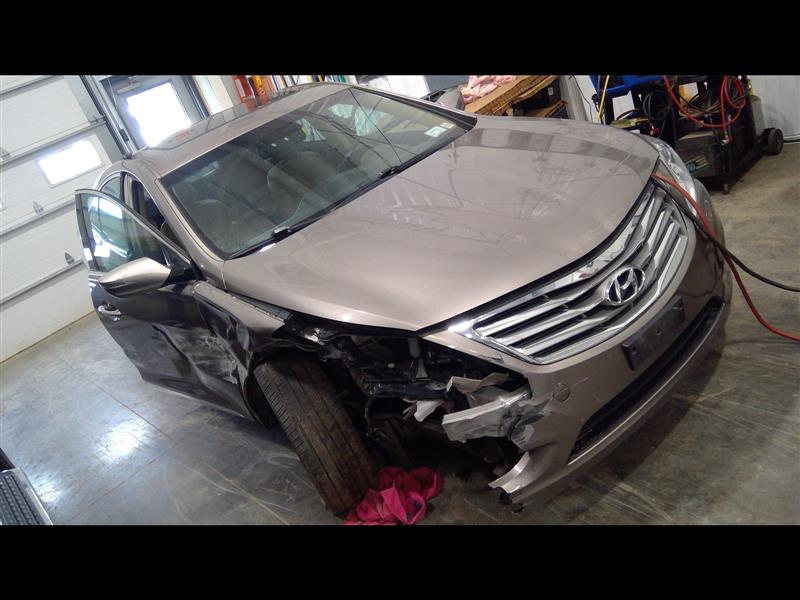 https://f005.backblazeb2.com/file/img-partshotlines-com/Inventory/EC684/Vehicle/14831_03.jpg