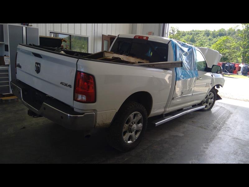 https://f005.backblazeb2.com/file/img-partshotlines-com/Inventory/EC684/Vehicle/14907_10.jpg