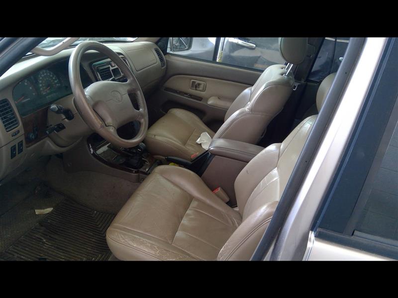 https://f005.backblazeb2.com/file/img-partshotlines-com/Inventory/EC684/Vehicle/14916_11.jpg
