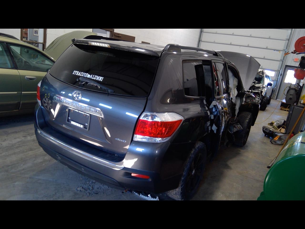 https://f005.backblazeb2.com/file/img-partshotlines-com/Inventory/EC684/Vehicle/15229_06.jpg