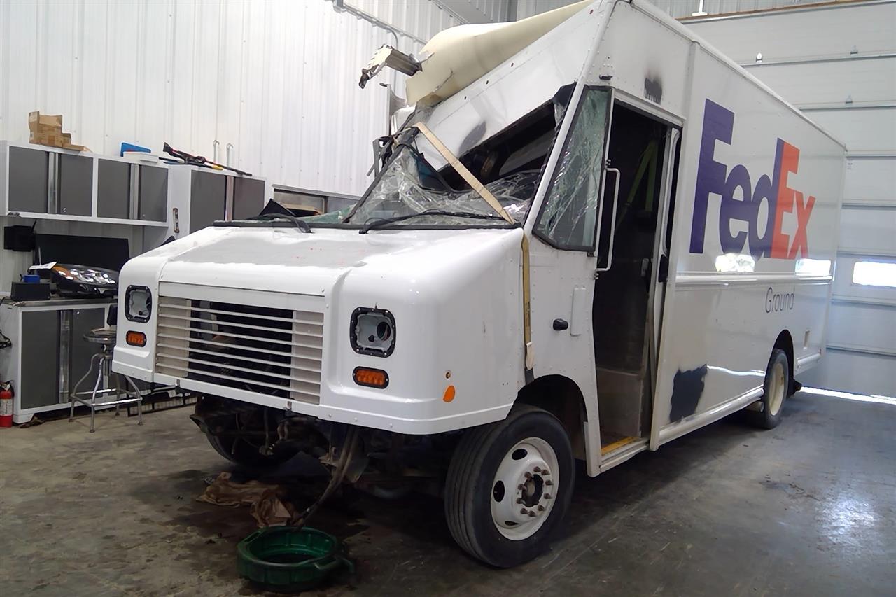 https://f005.backblazeb2.com/file/img-partshotlines-com/Inventory/EC684/Vehicle/15298_01.jpg