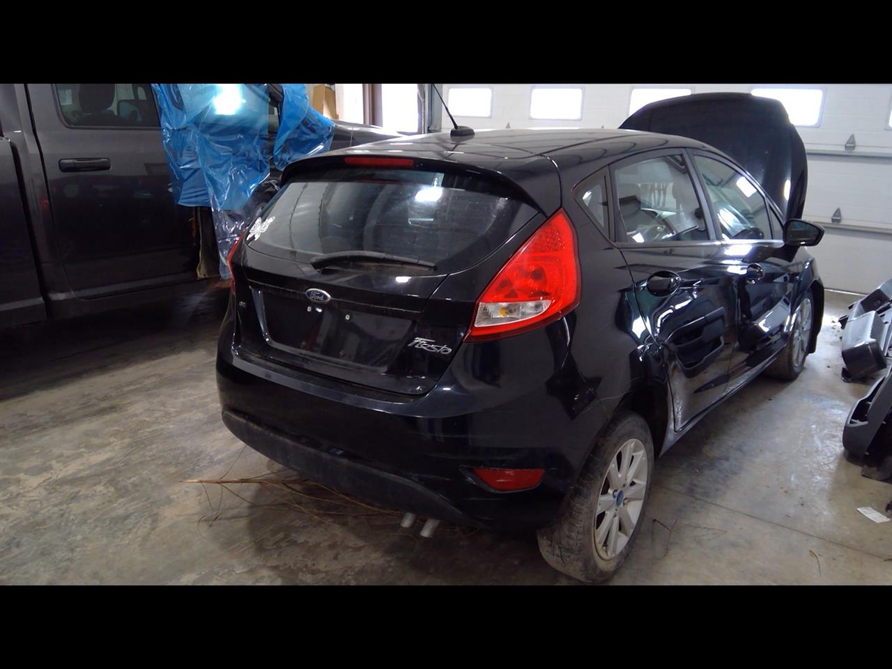 https://f005.backblazeb2.com/file/img-partshotlines-com/Inventory/EC684/Vehicle/15306_05.jpg