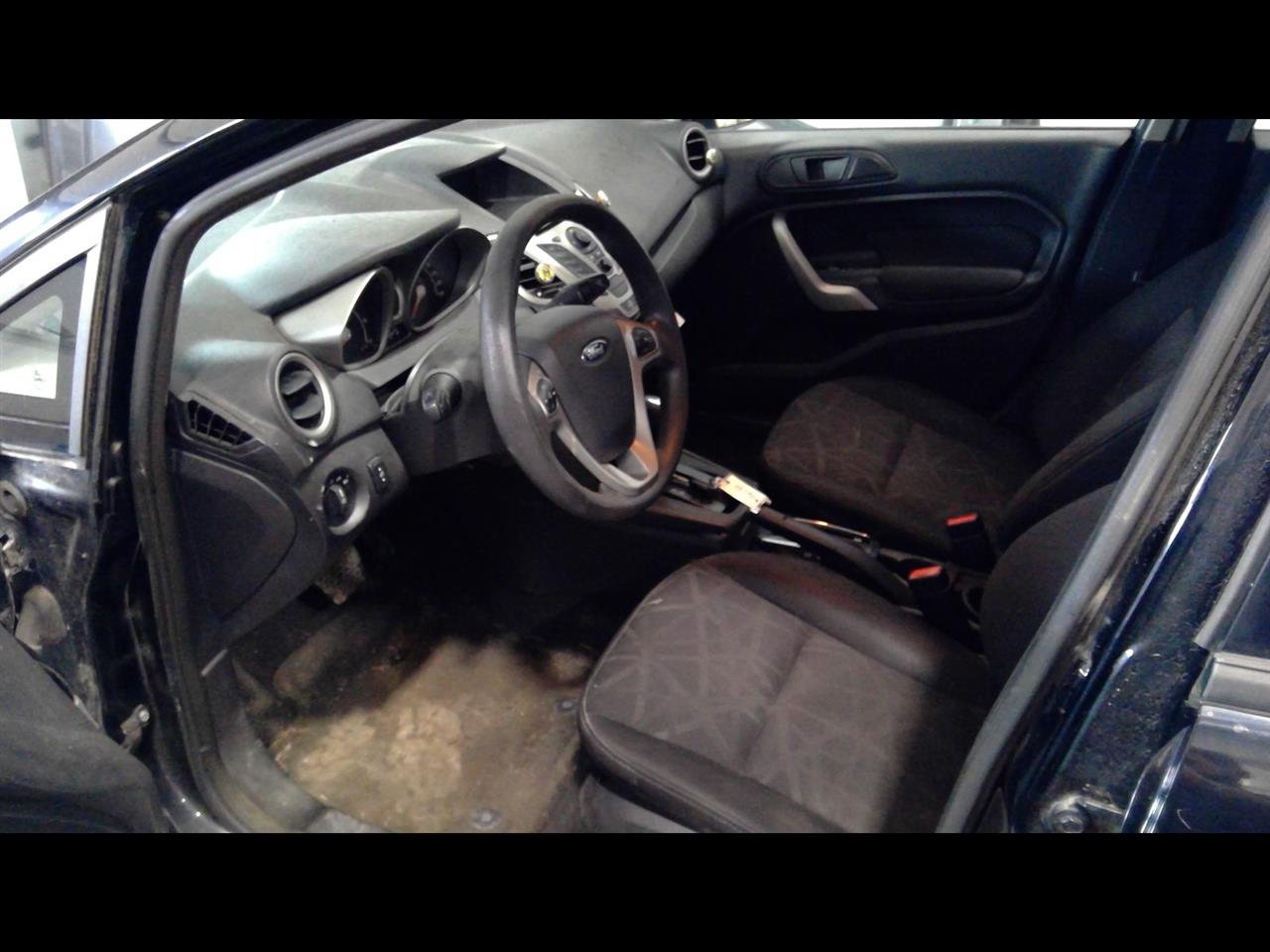 https://f005.backblazeb2.com/file/img-partshotlines-com/Inventory/EC684/Vehicle/15306_08.jpg