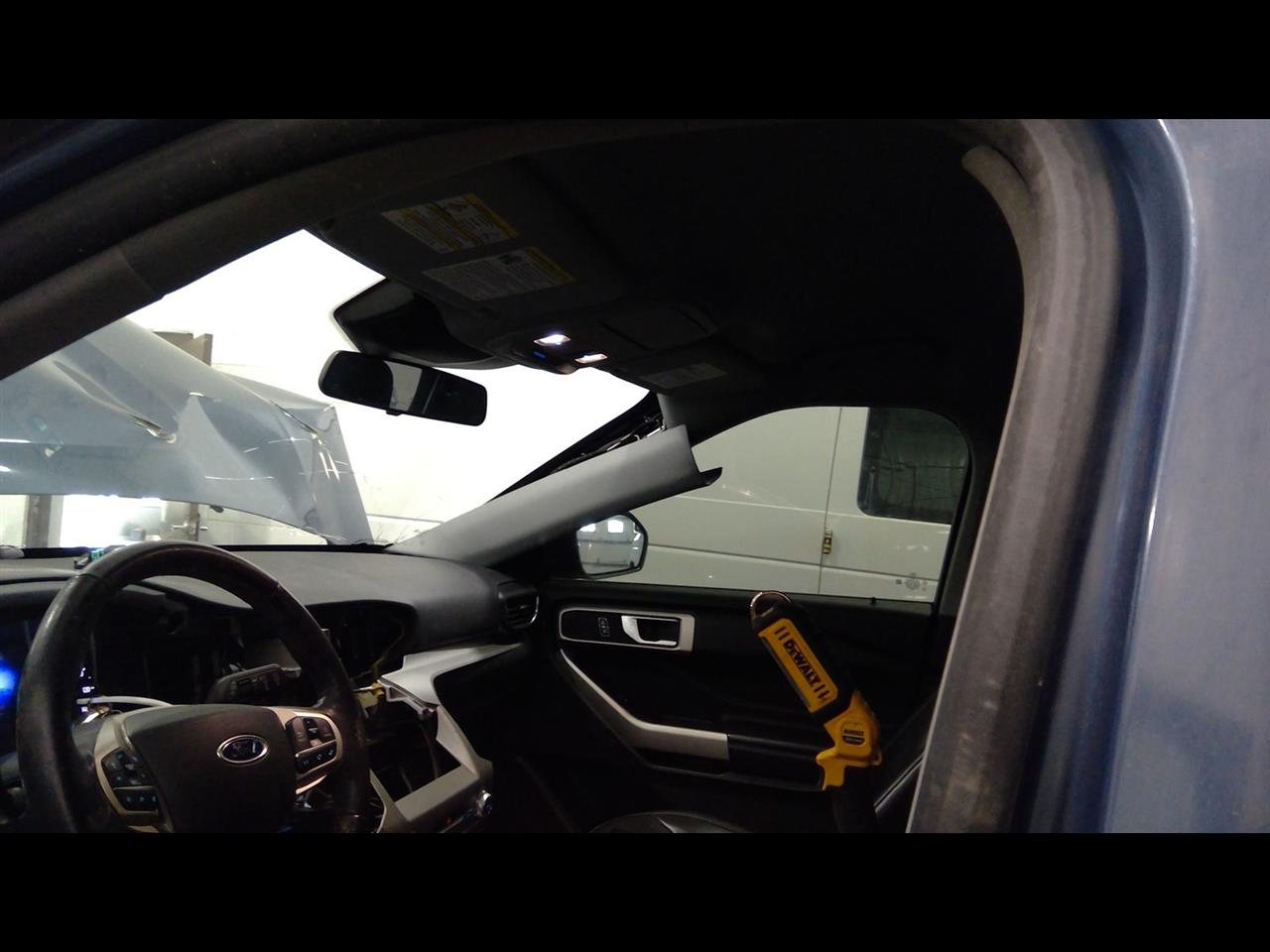 https://f005.backblazeb2.com/file/img-partshotlines-com/Inventory/EC684/Vehicle/15568_09.jpg