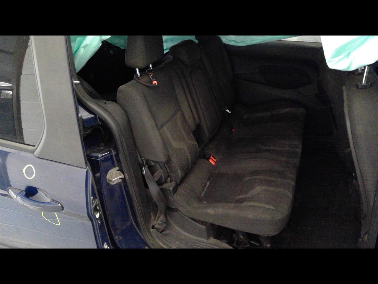 https://f005.backblazeb2.com/file/img-partshotlines-com/Inventory/EC684/Vehicle/15650_05.jpg