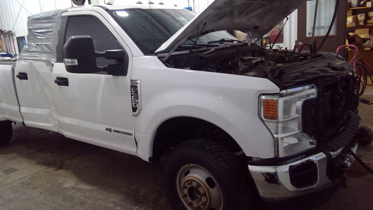 https://f005.backblazeb2.com/file/img-partshotlines-com/Inventory/EC684/Vehicle/15651_03.jpg
