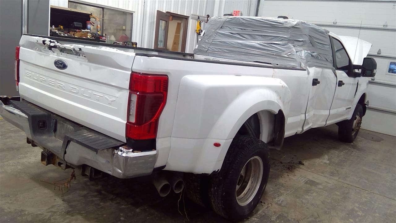 https://f005.backblazeb2.com/file/img-partshotlines-com/Inventory/EC684/Vehicle/15651_05.jpg
