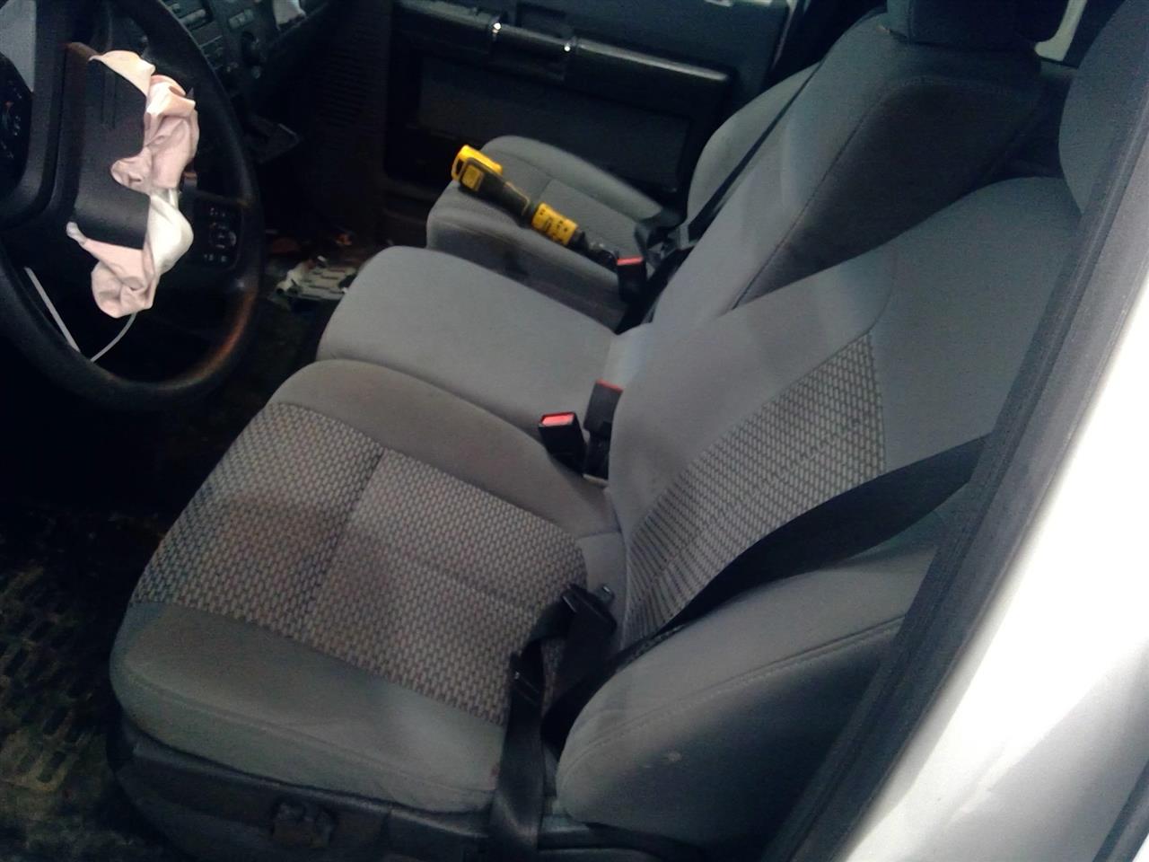 https://f005.backblazeb2.com/file/img-partshotlines-com/Inventory/EC684/Vehicle/15864_09.jpg