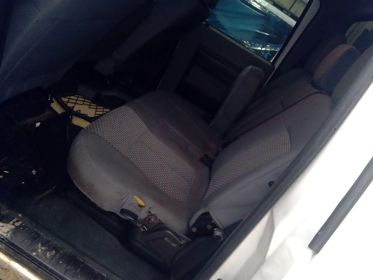 https://f005.backblazeb2.com/file/img-partshotlines-com/Inventory/EC684/Vehicle/15864_11.jpg