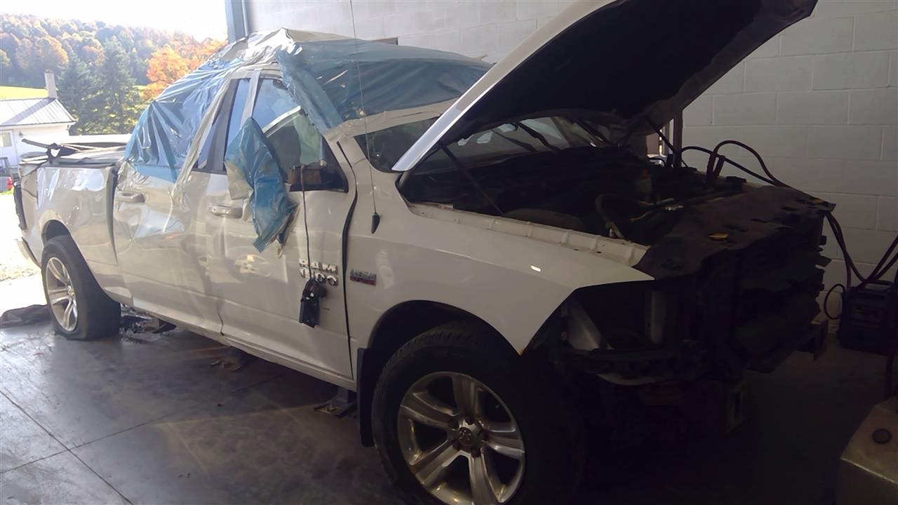 https://f005.backblazeb2.com/file/img-partshotlines-com/Inventory/EC684/Vehicle/15967_02.jpg