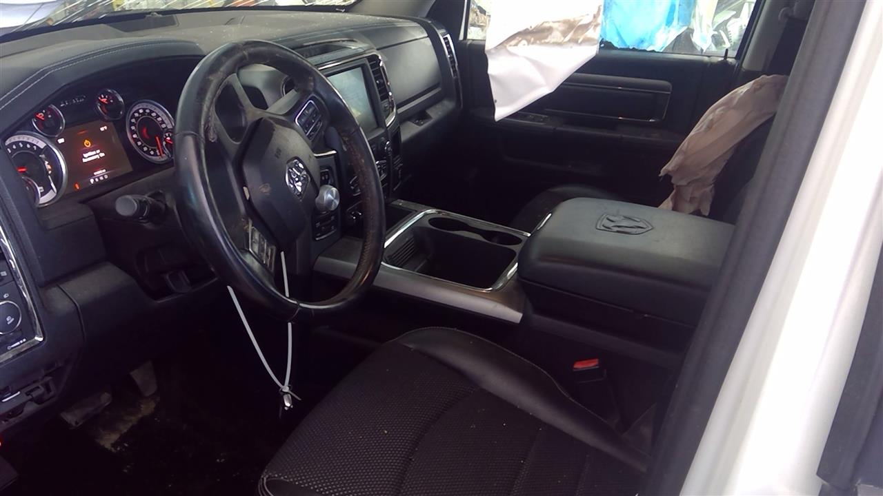 https://f005.backblazeb2.com/file/img-partshotlines-com/Inventory/EC684/Vehicle/15967_07.jpg