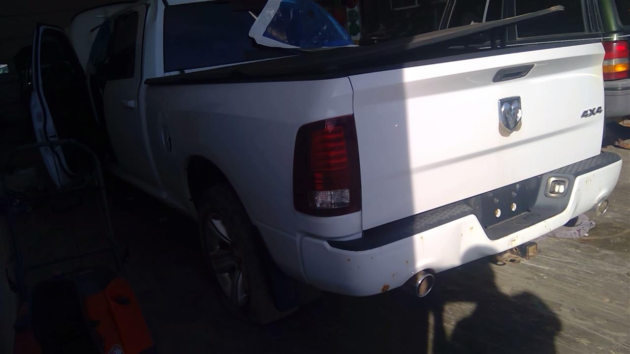 https://f005.backblazeb2.com/file/img-partshotlines-com/Inventory/EC684/Vehicle/15967_09.jpg